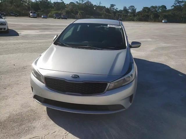 2017 Kia Forte Lx VIN: 3KPFK4A77HE110814 Lot: 82413485