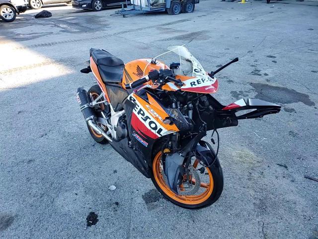 2013 Honda Cbr250 R VIN: MLHMC4108D5302270 Lot: 84570745