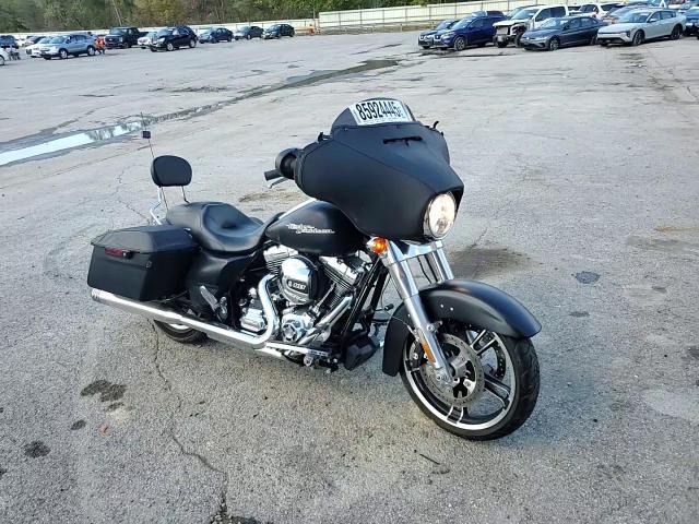 2016 Harley-Davidson Flhx Street Glide VIN: 1HD1KBM18GB630214 Lot: 85924445
