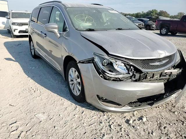 2017 Chrysler Pacifica Touring L VIN: 2C4RC1BG2HR540479 Lot: 89736255