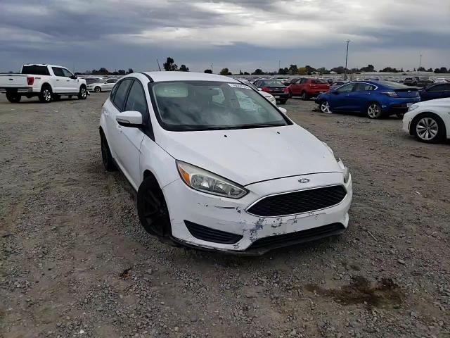 1FADP3K22GL263795 2016 Ford Focus Se