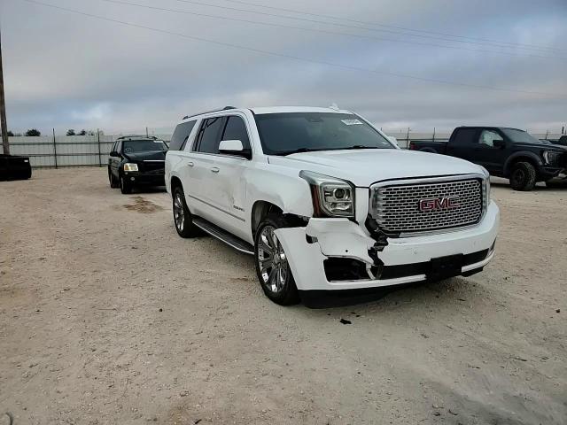 2016 GMC Yukon - Image 12