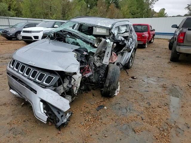 2020 Jeep Compass - Image 11