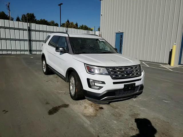 1FM5K7D83HGD07864 2017 Ford Explorer Xlt