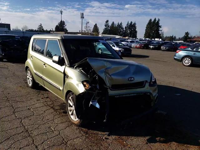 2013 Kia Soul + VIN: KNDJT2A60D7556834 Lot: 77725333