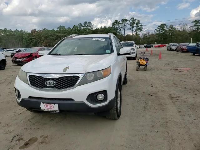 2011 Kia Sorento Base VIN: 5XYKT3A10BG007424 Lot: 76543113