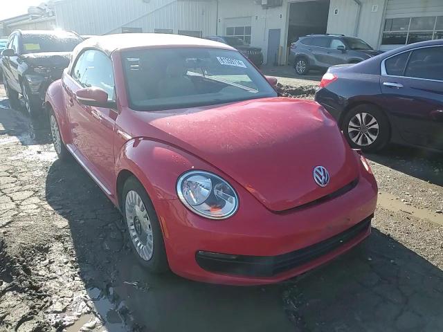2013 Volkswagen Beetle - Image 11
