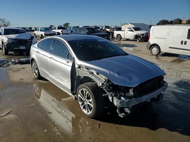 2020 Ford Fusion - Image 14