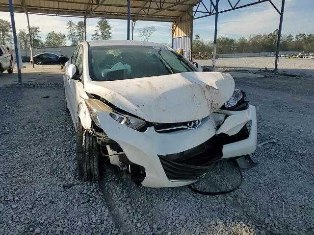2015 Hyundai Elantra - Image 10