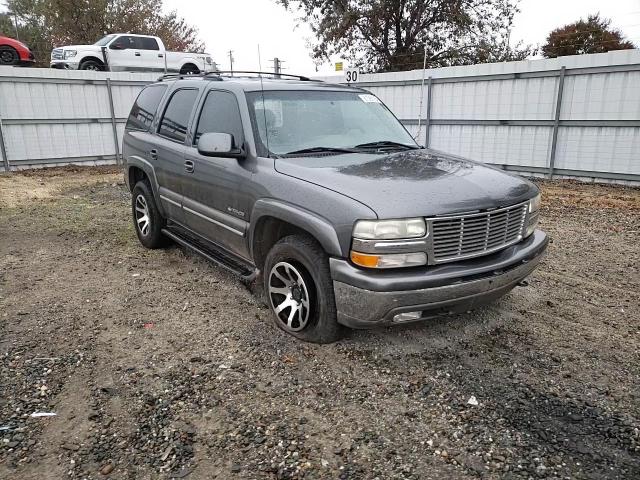 2002 Chevrolet Tahoe - Image 12