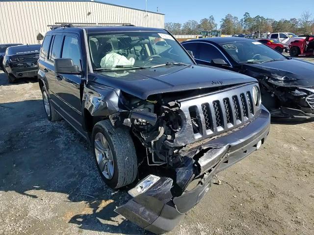 2015 Jeep Liberty (Patriot) - Image 12