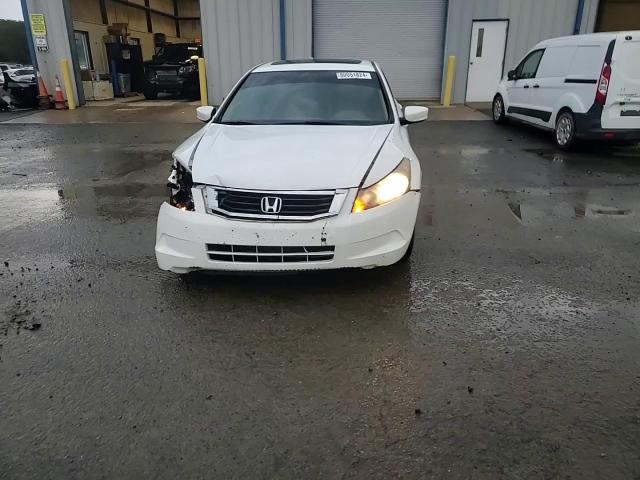 2009 Honda Accord - Image 11
