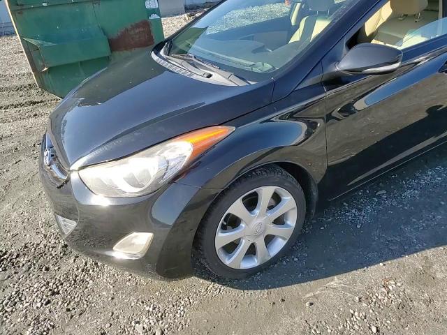 2012 Hyundai Elantra - Image 15
