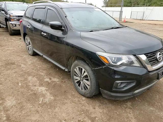 2017 Nissan Pathfinder - Image 12