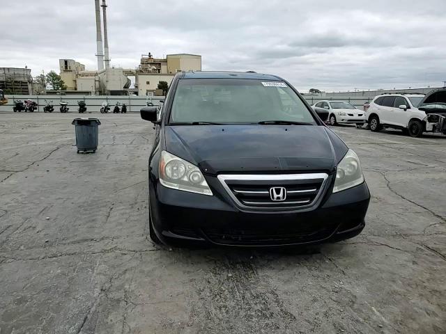 2005 Honda Odyssey - Image 12