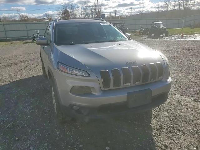 2016 Jeep Cherokee Latitude VIN: 1C4PJMCS3GW267480 Lot: 80202004