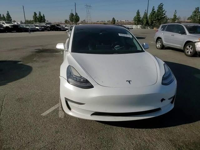 2018 Tesla Model 3 VIN: 5YJ3E1EA8JF053733 Lot: 80085914