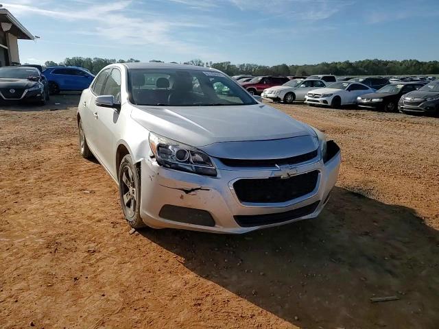 2016 Chevrolet Malibu - Image 10