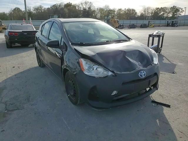 2014 Toyota Prius - Image 11
