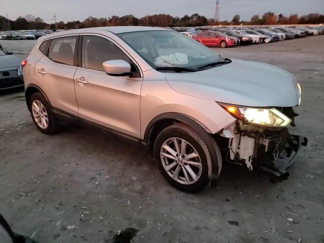 2018 Nissan Rogue - Image 12