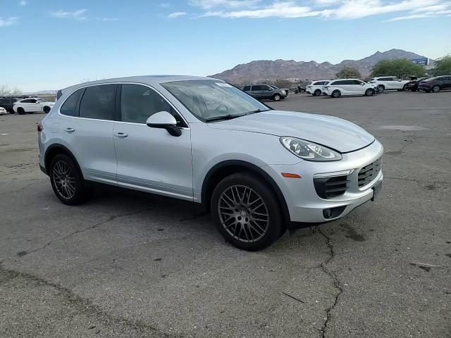 2016 Porsche Cayenne - Image 12