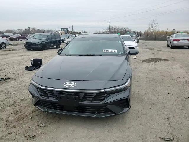 2024 Hyundai Elantra - Image 11