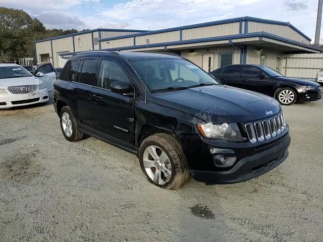 2016 Jeep Compass - Image 12