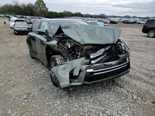 2018 Toyota Highlander - Image 11
