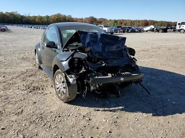 2010 Volkswagen New Beetle VIN: 3VWPW3AG5AM011646 Lot: 55208685