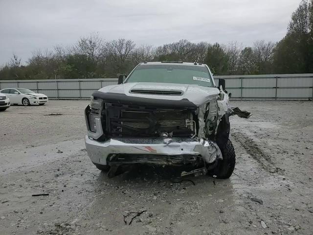 2021 Chevrolet Silverado - Image 10