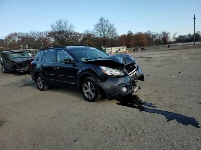 2014 Subaru Outback - Image 12