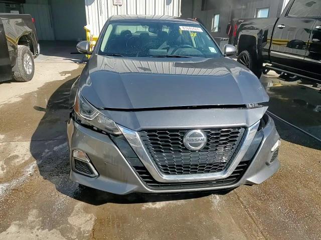 2020 Nissan Altima - Image 14