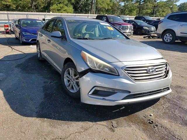 2015 Hyundai Sonata - Image 13
