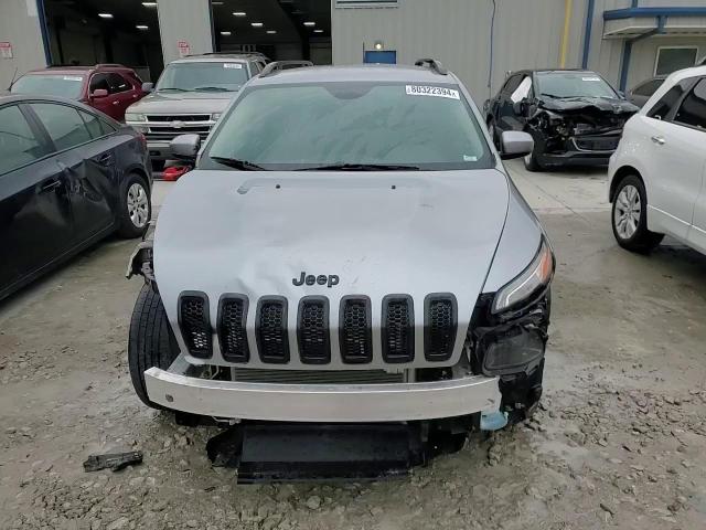2015 Jeep Grand Cherokee - Image 14