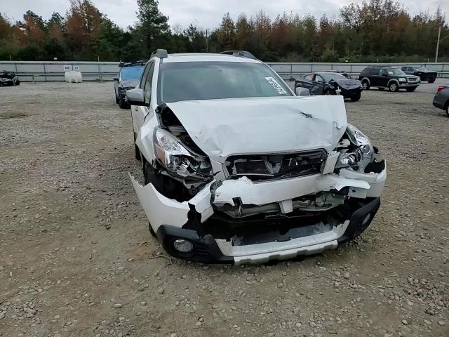 2013 Subaru Outback - Image 11
