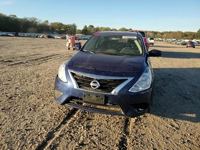 2019 Nissan Versa - Image 11