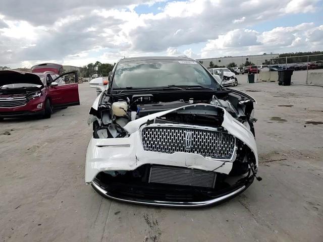 2021 Lincoln Nautilus - Image 15