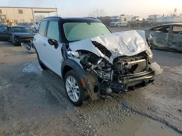 2014 MINI Cooper - Image 10