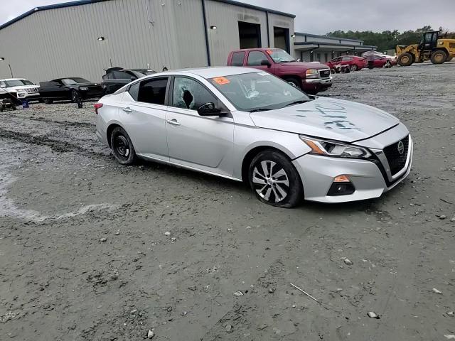 2020 Nissan Altima - Image 13