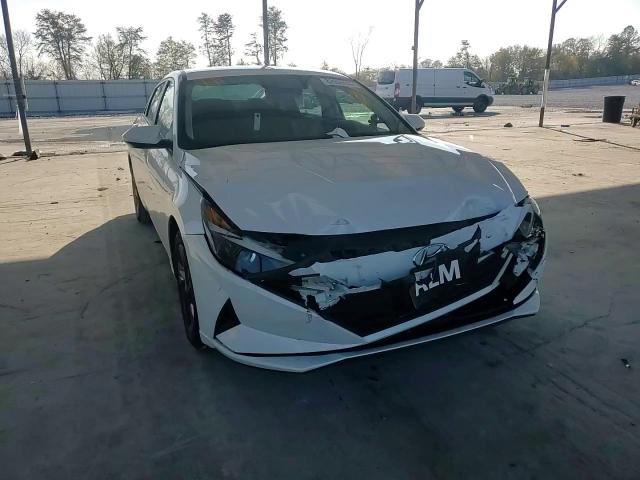 2021 Hyundai Elantra - Image 11