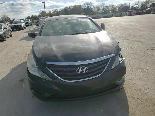 2011 Hyundai Sonata - Image 11