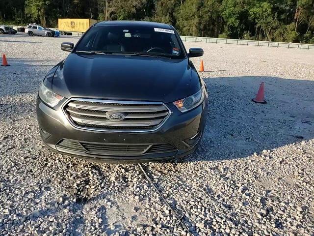 2016 Ford Taurus - Image 13
