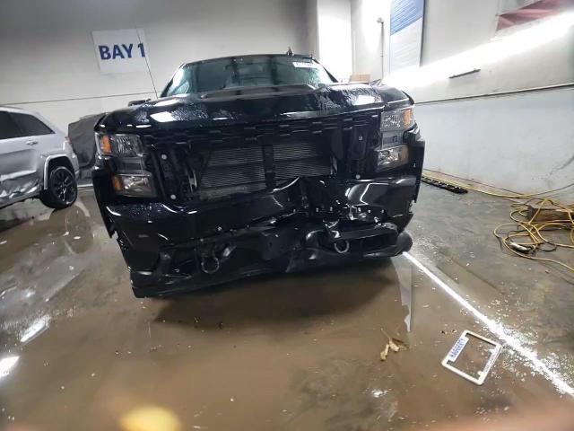 2021 Chevrolet Silverado K1500 Custom VIN: 1GCUYBEF6MZ340726 Lot: 81162854