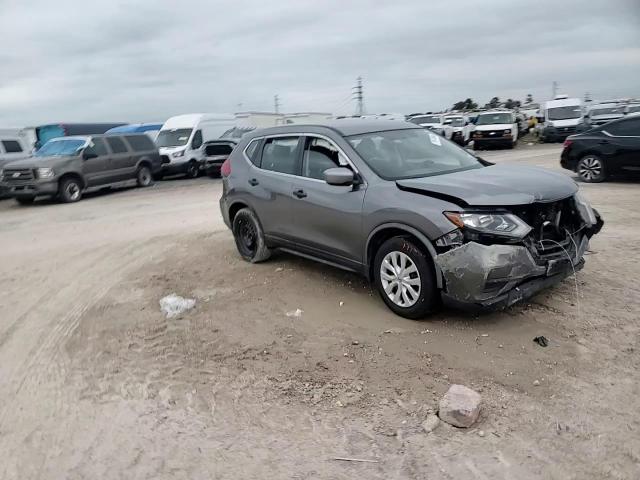 2017 Nissan Rogue S VIN: KNMAT2MT0HP616957 Lot: 79674994