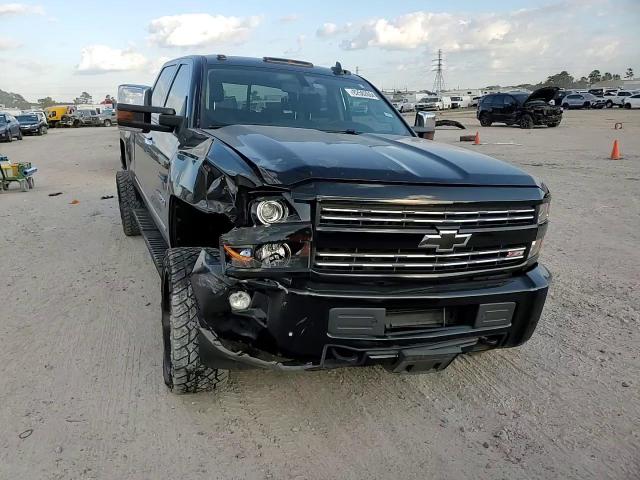 2018 Chevrolet Silverado - Image 11
