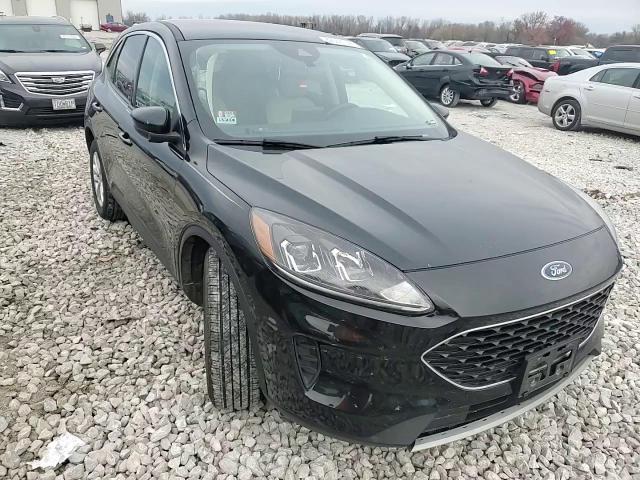 2020 Ford Escape - Image 11