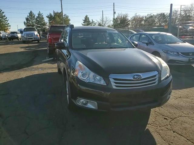 2012 Subaru Outback - Image 10