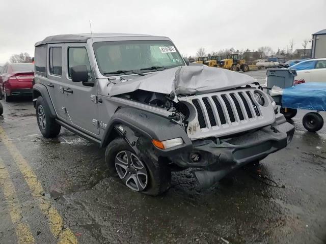 2020 Jeep Wrangler - Image 11