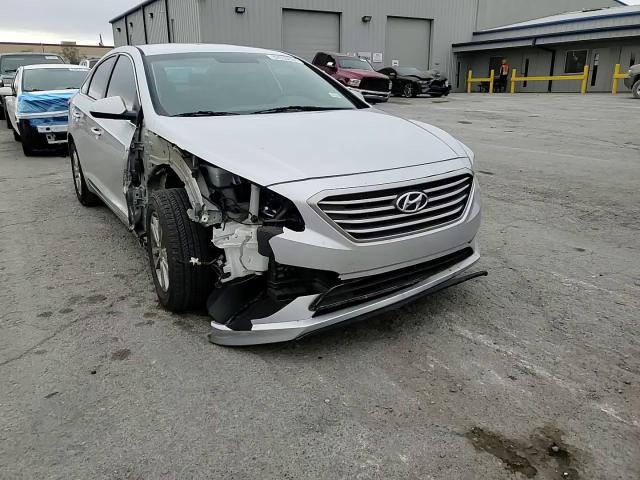 2017 Hyundai Sonata - Image 14