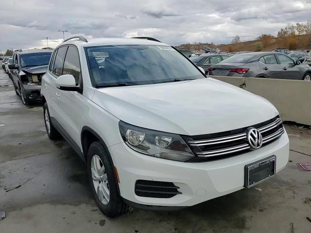 2016 Volkswagen Tiguan S VIN: WVGBV7AX8GW579725 Lot: 78820814